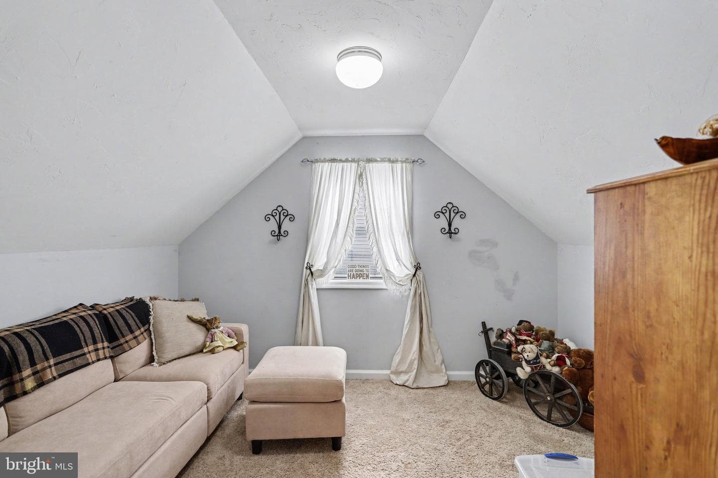 240 Amanda Drive photo 23