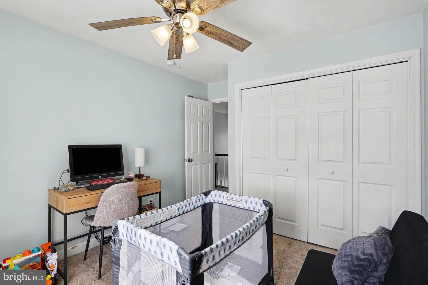 240 Amanda Drive photo 29
