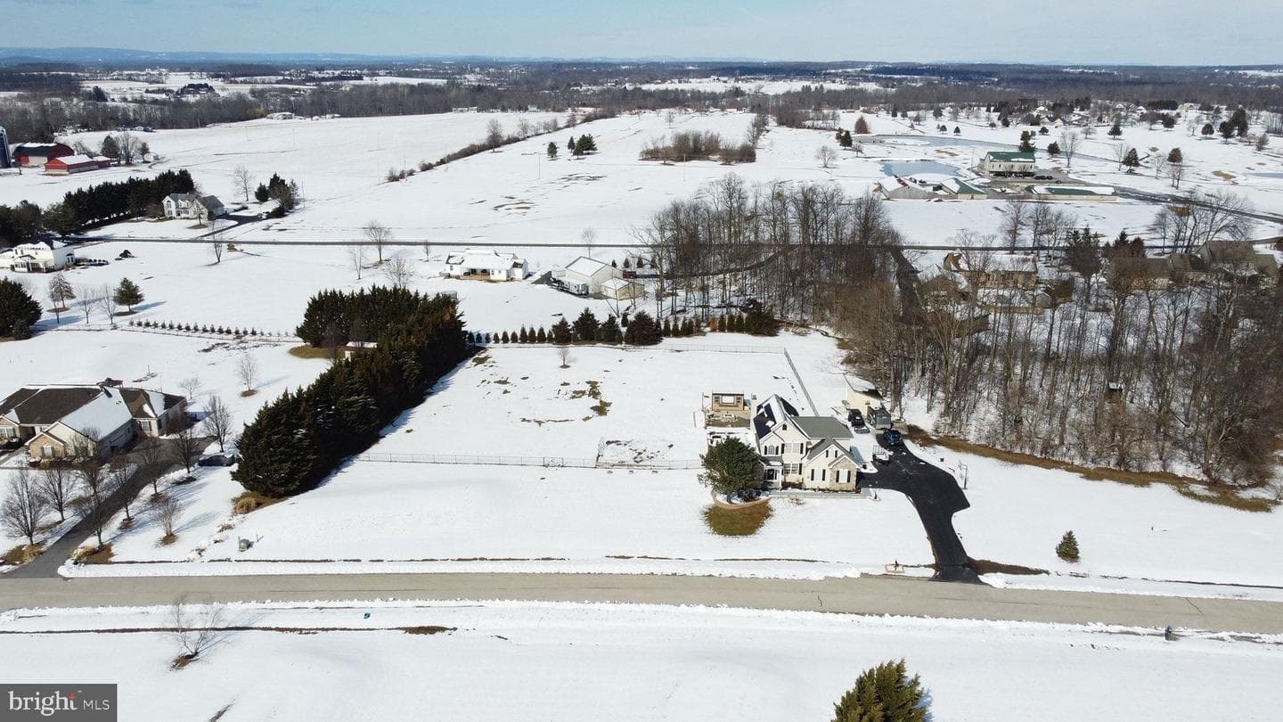 240 Amanda Drive photo 42