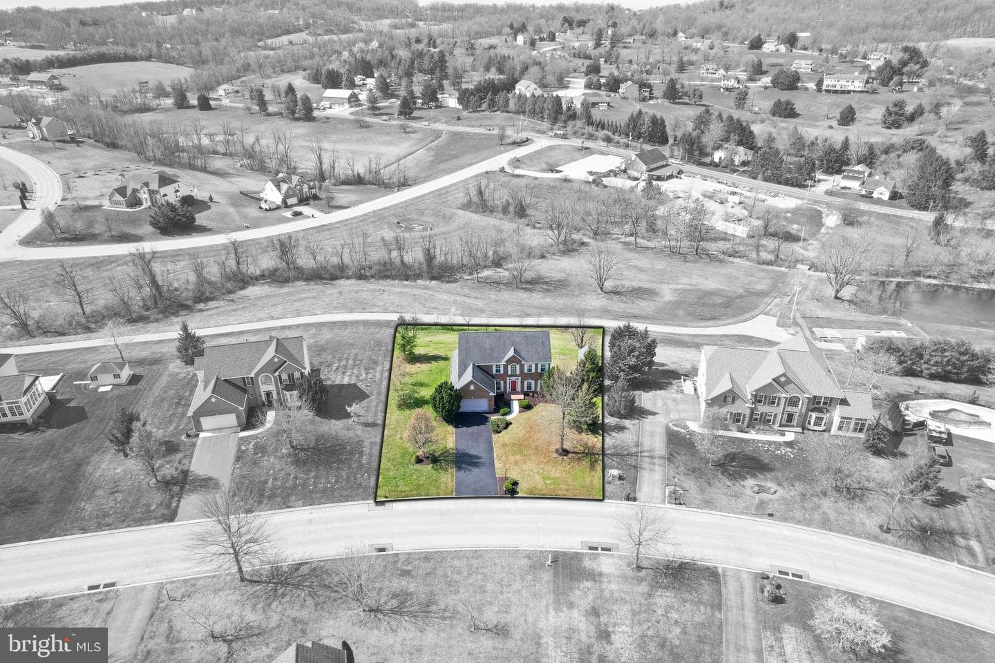 28 Fawn Hill Road photo 3