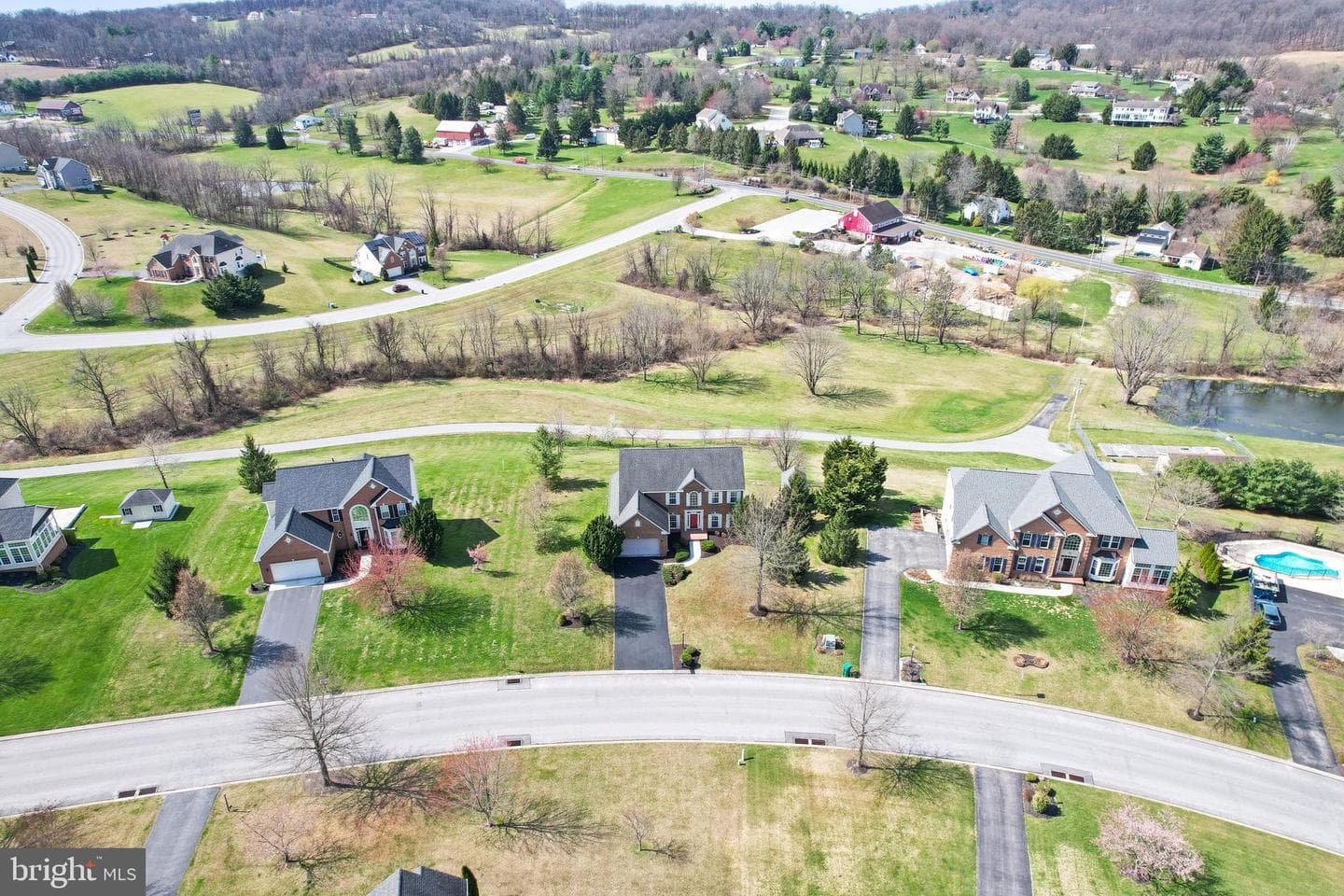 28 Fawn Hill Road photo 4