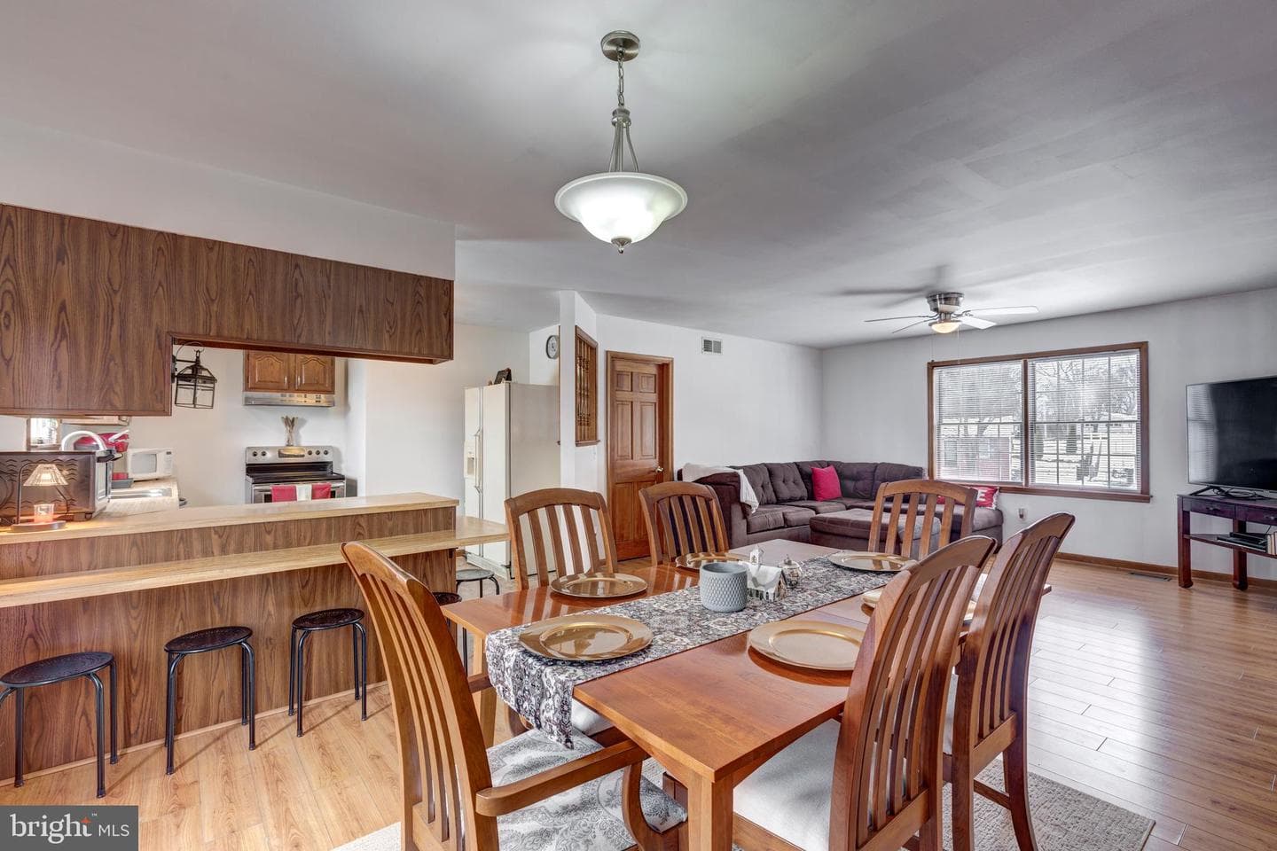 720 W Myrtle Street photo 10