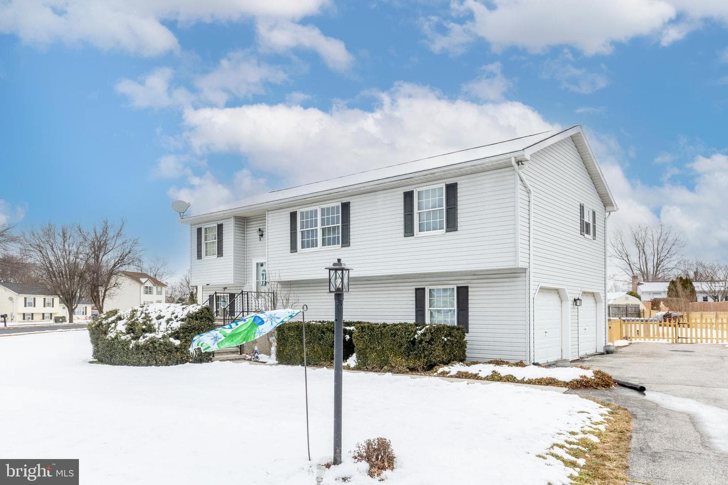 720 W Myrtle Street photo 2