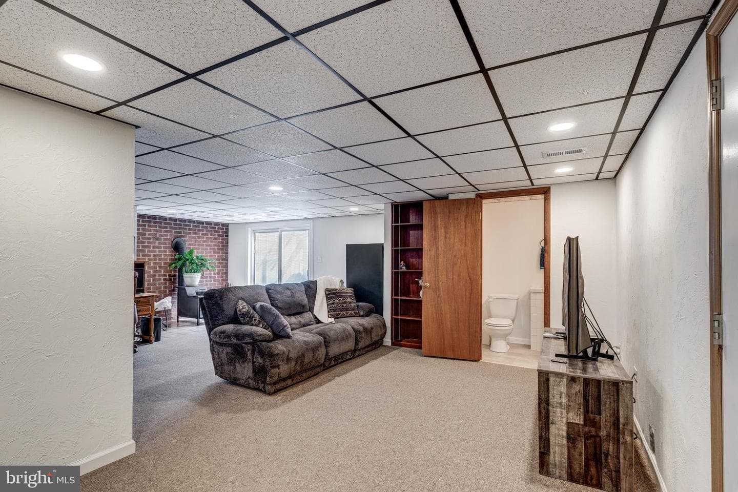 720 W Myrtle Street photo 32