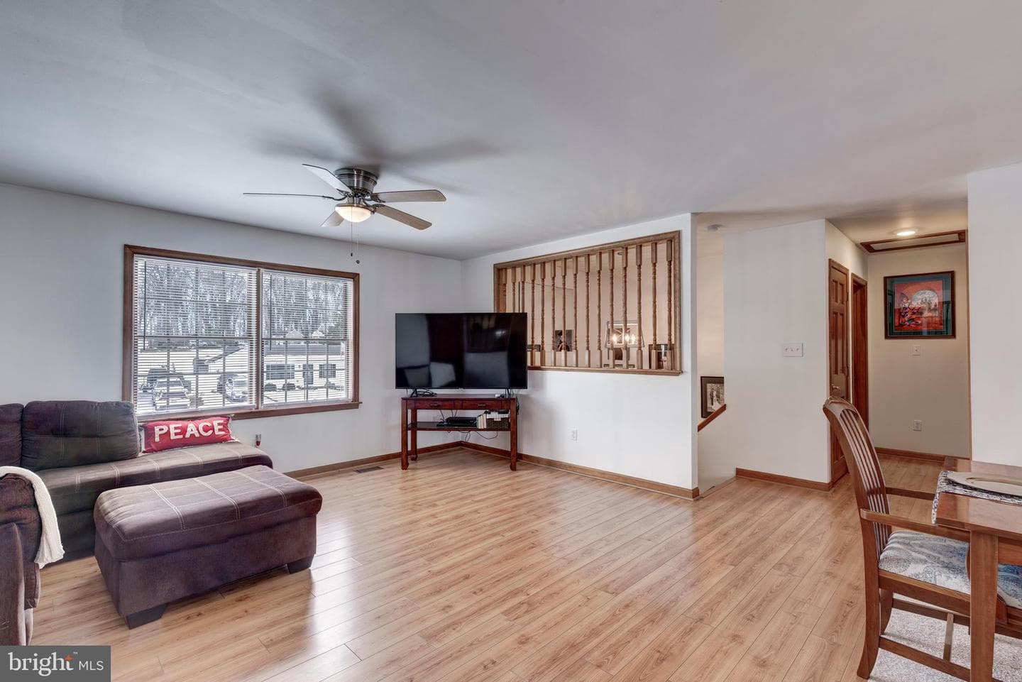 720 W Myrtle Street photo 4