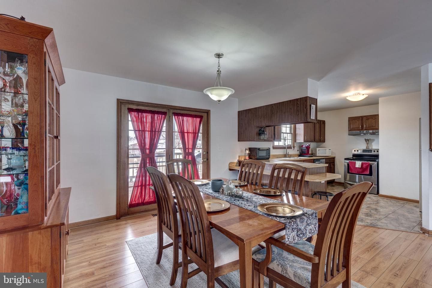 720 W Myrtle Street photo 9