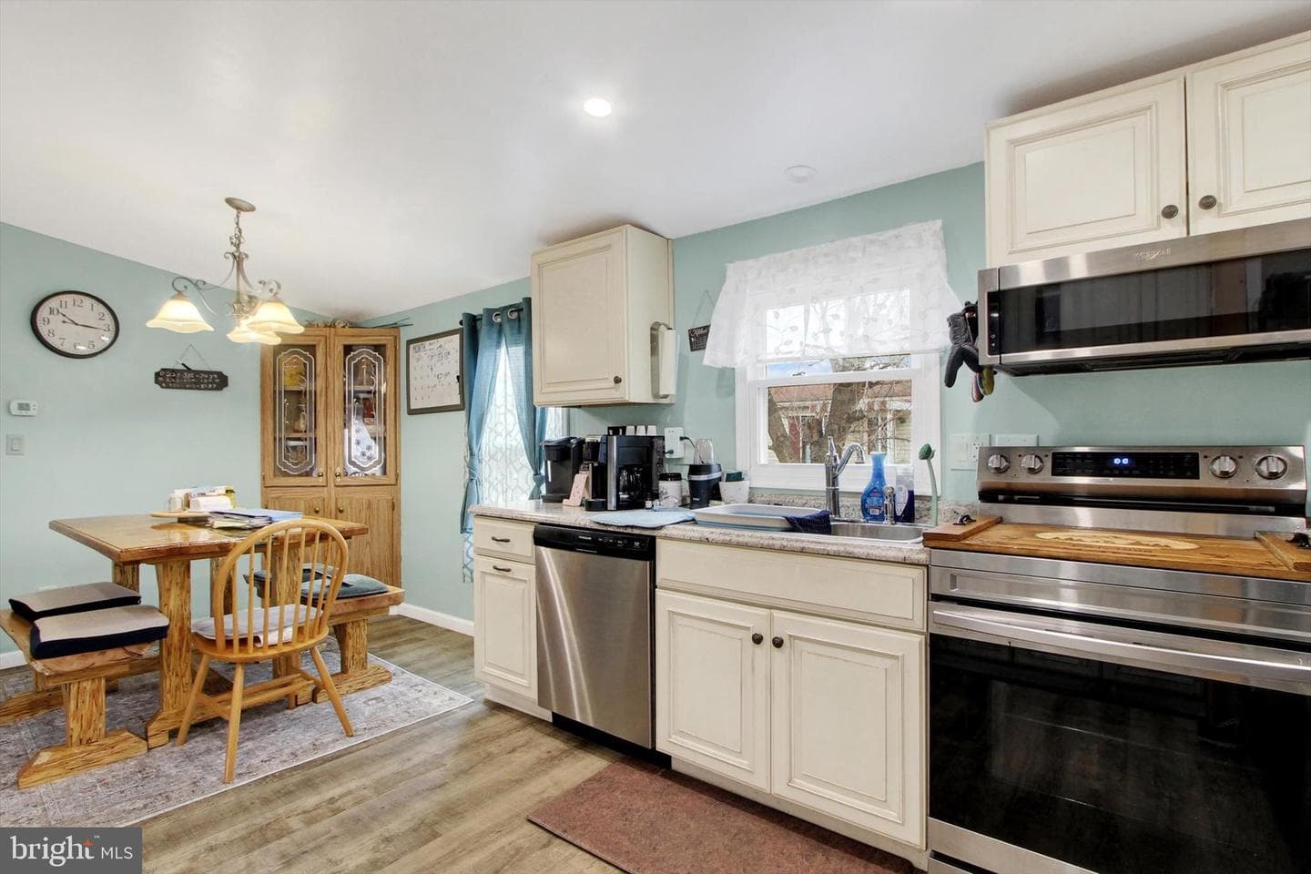 252 Lane Avenue photo 9