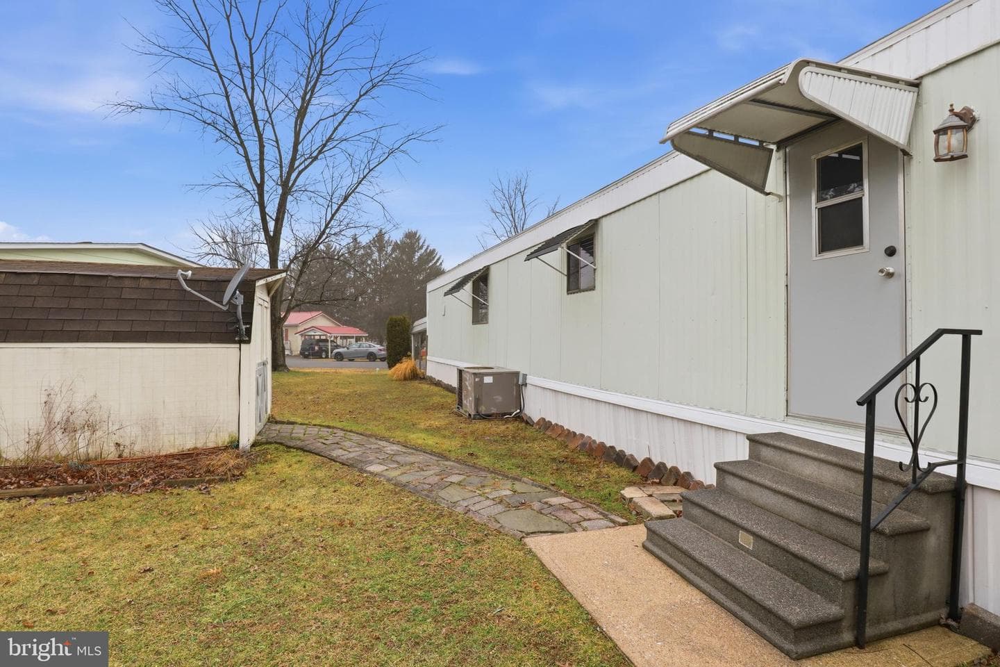 55 Walker Avenue photo 24