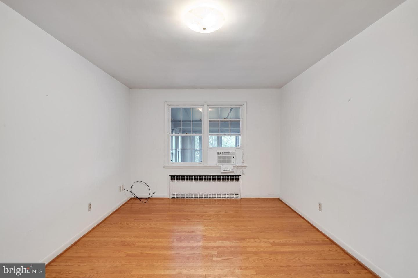 542 Hillcrest Place photo 10