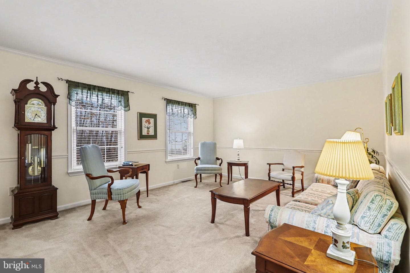 75 Longview Boulevard photo 4