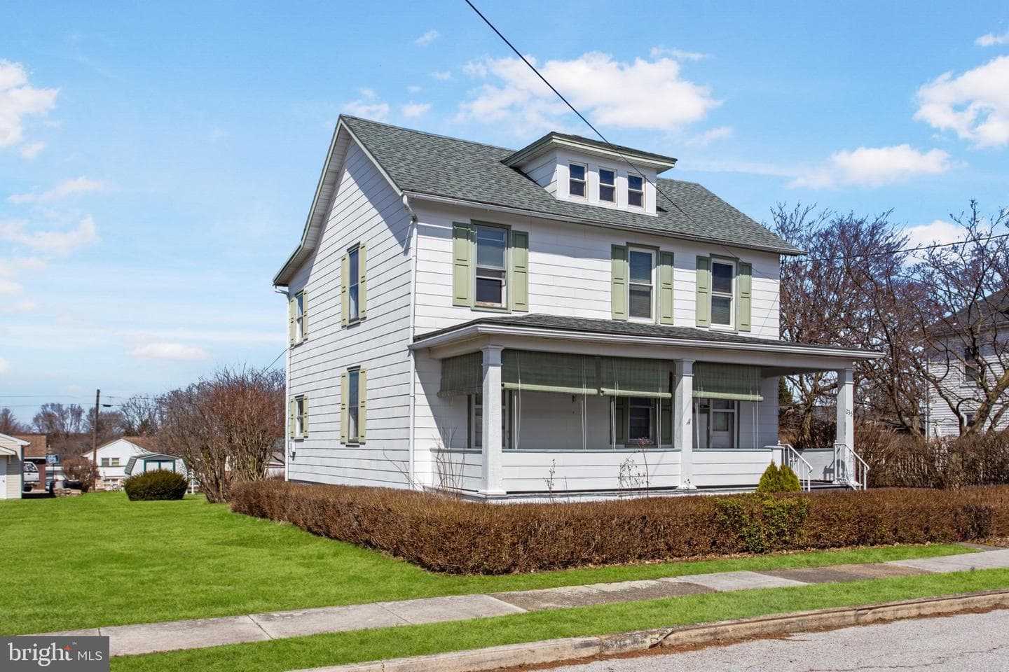 235 Ridge Avenue photo 3