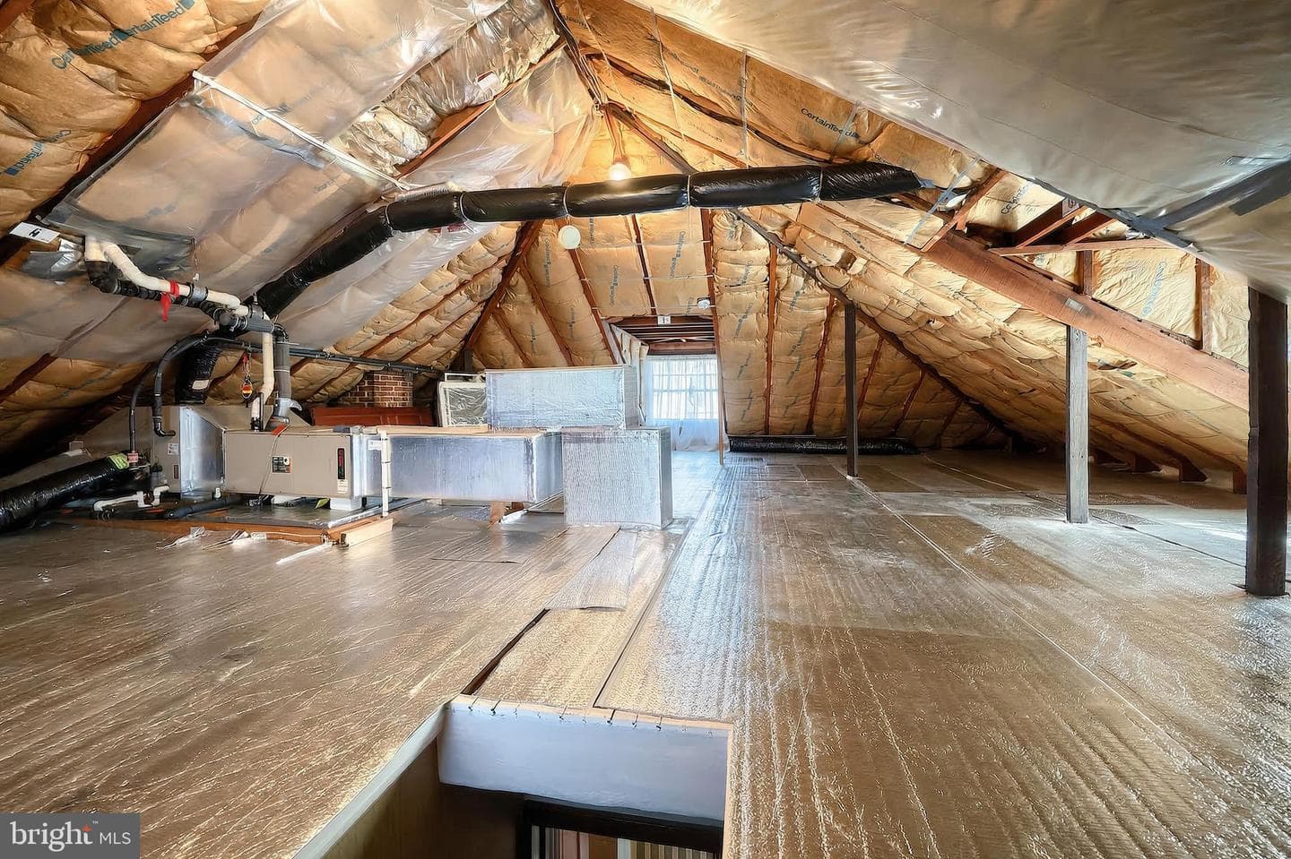 318 Lincoln Way W photo 25