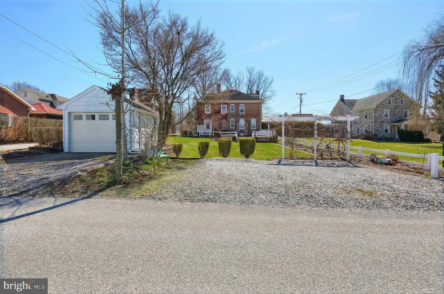 318 Lincoln Way W photo 8