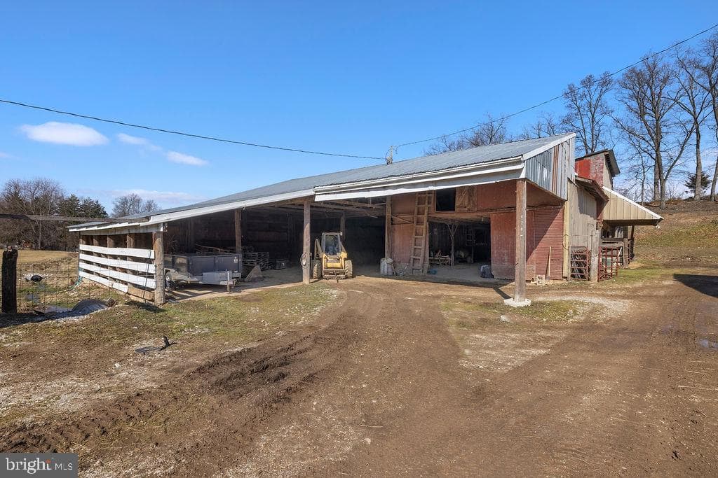 470 Racetrack Road photo 38