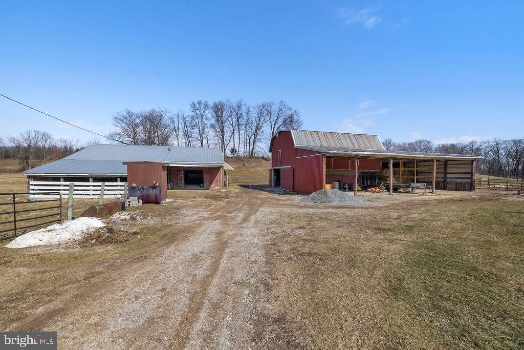 470 Racetrack Road photo 43