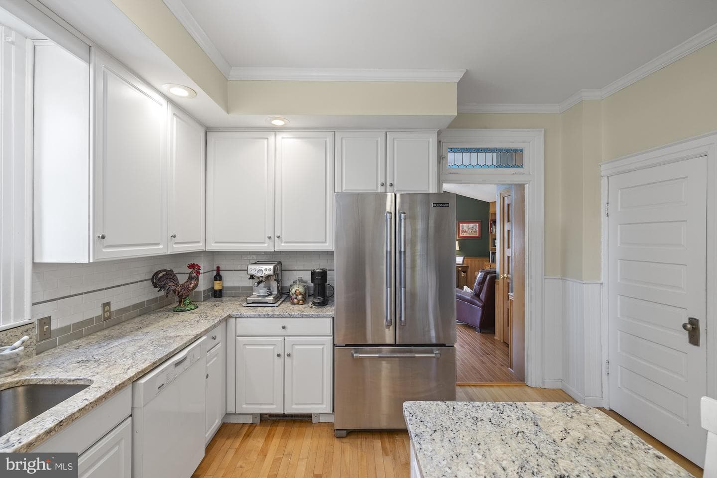 125 W Broadway photo 17