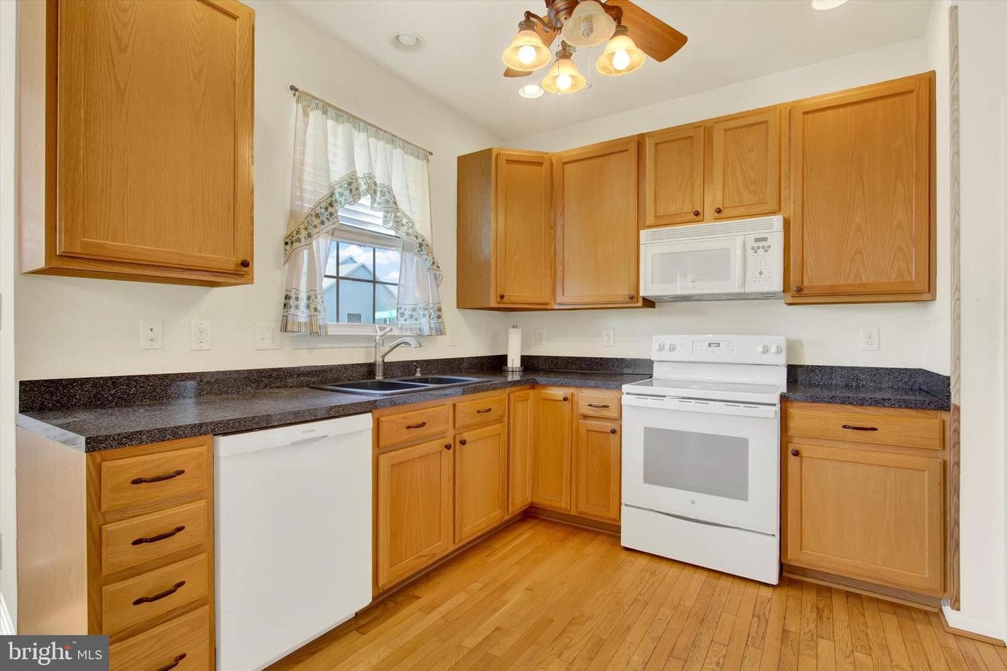1 Dinwiddie Court photo 12