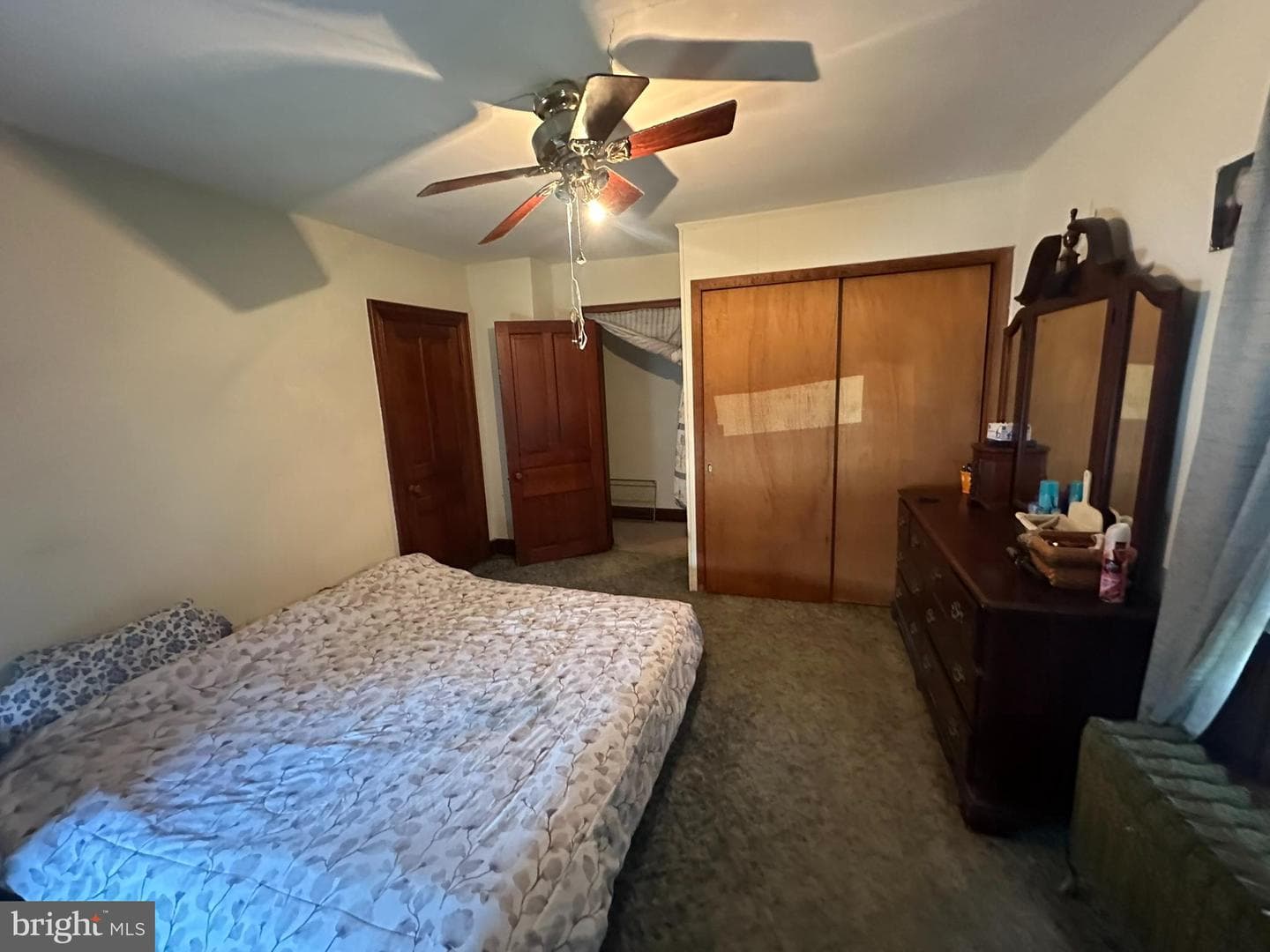 37 N Queen Street photo 26