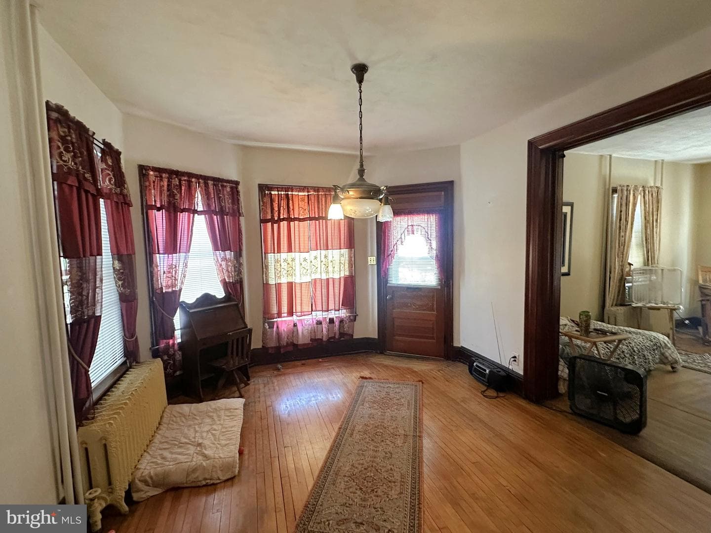 37 N Queen Street photo 4