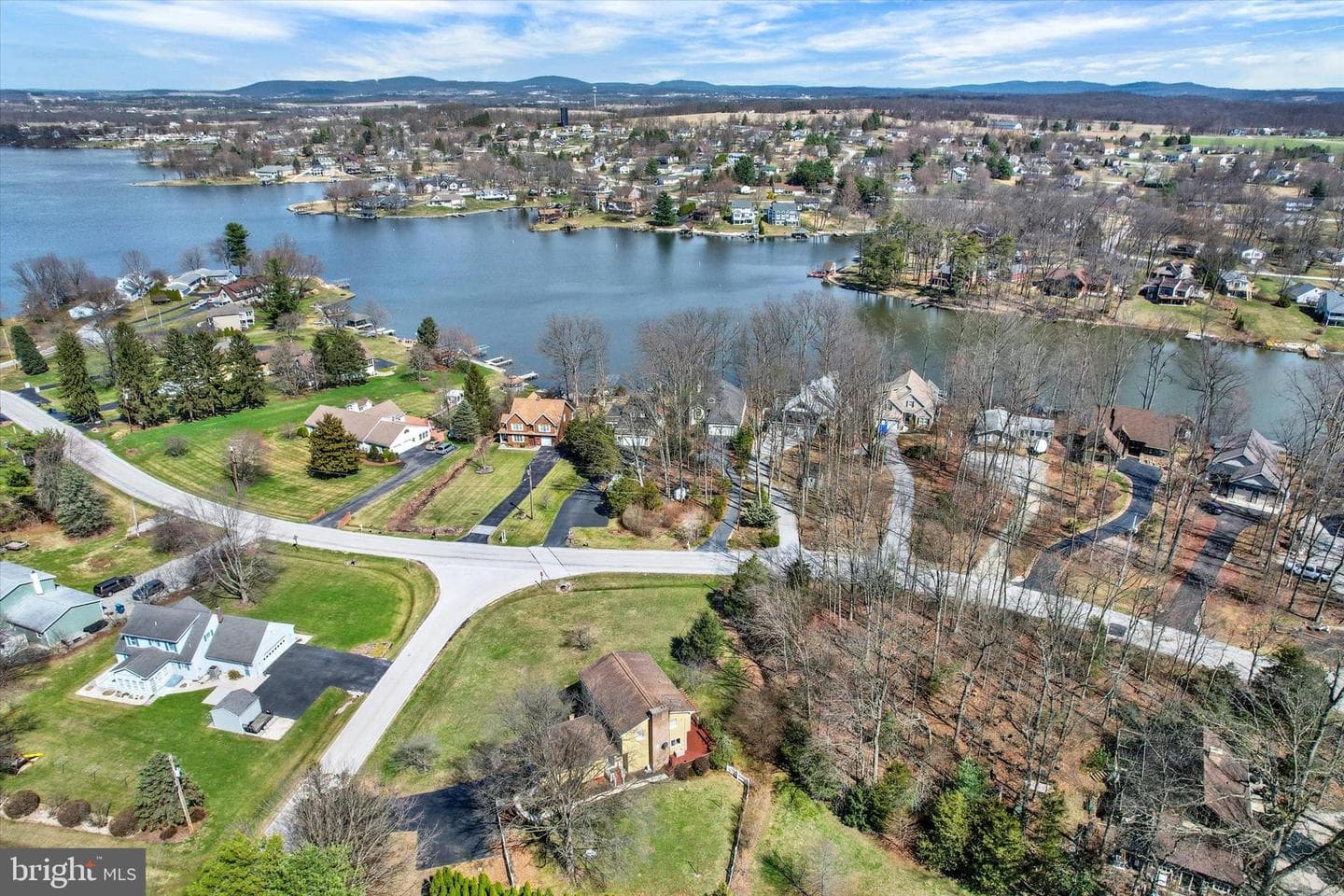 443 Lake Meade Drive photo 37