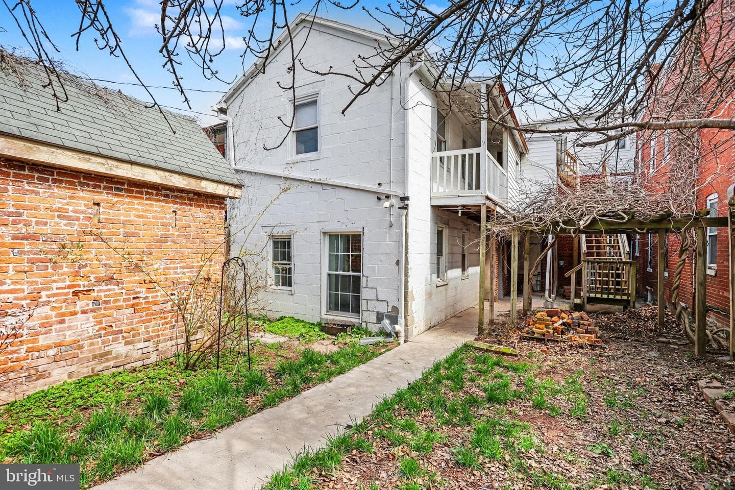 217 Baltimore Street photo 37