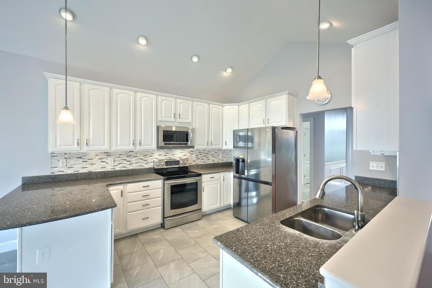 16 Hines Drive photo 31
