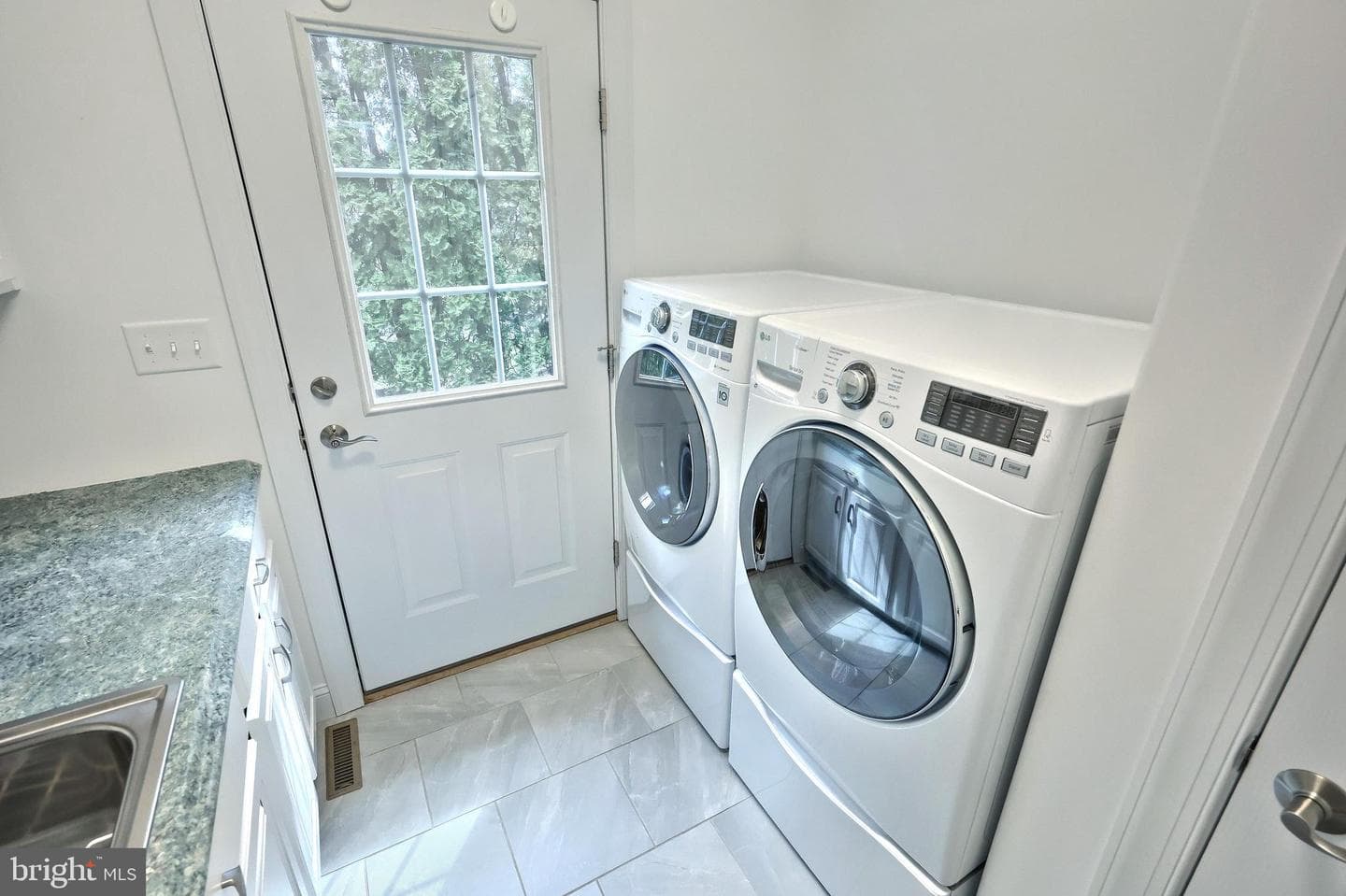 16 Hines Drive photo 69