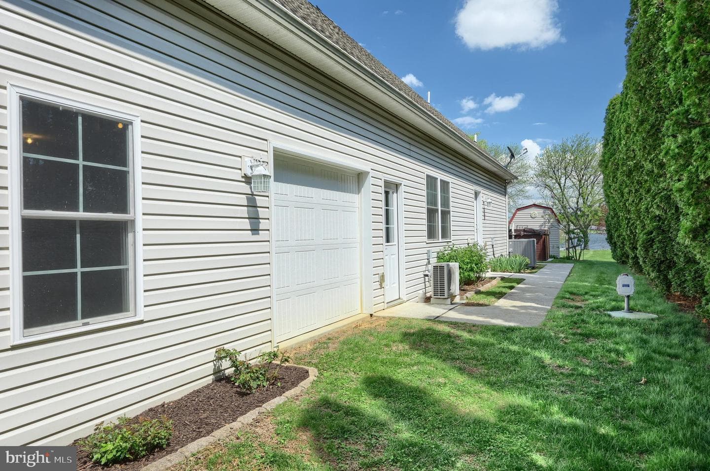 16 Hines Drive photo 8