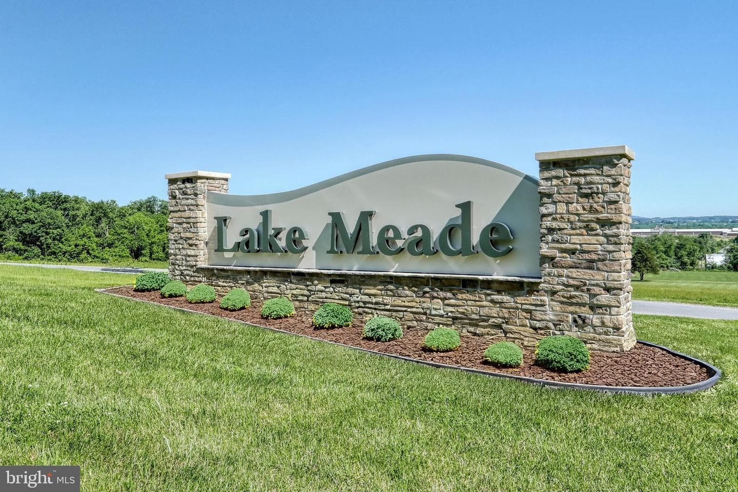 16 Hines Drive photo 88