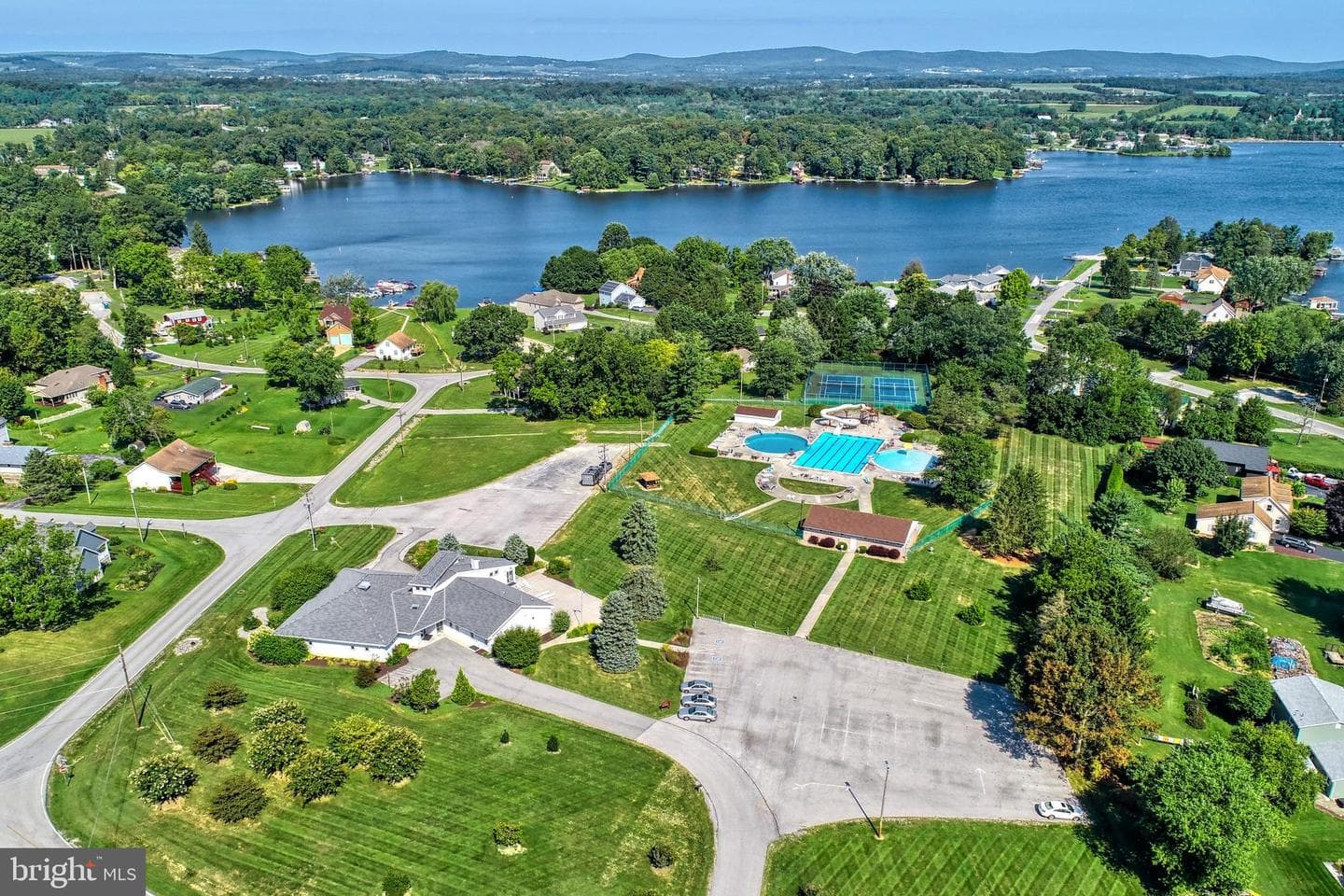 16 Hines Drive photo 89