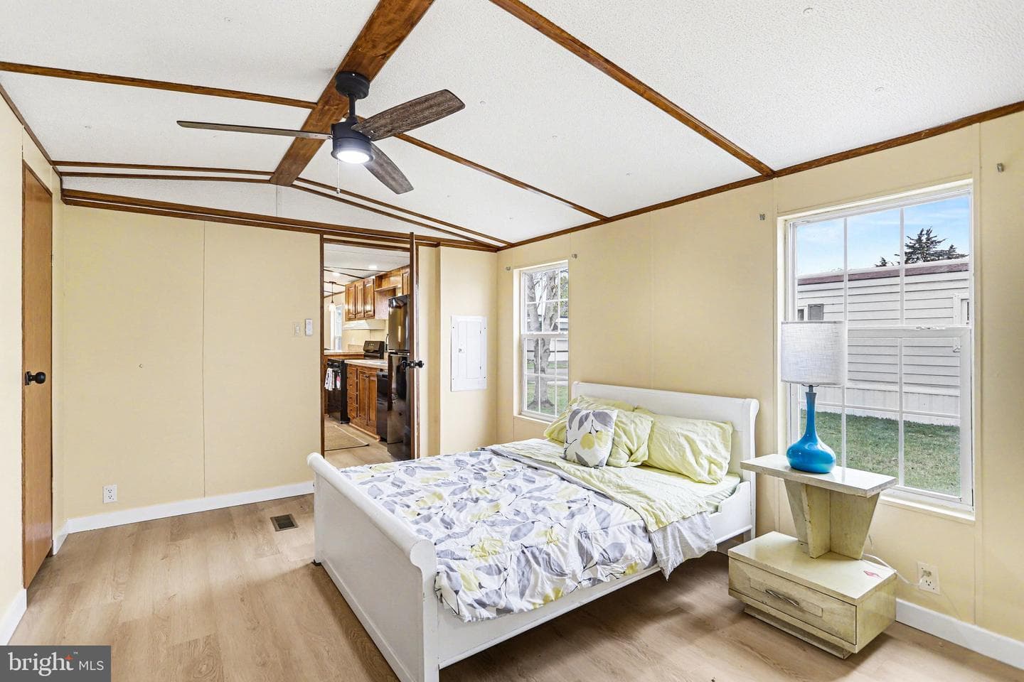31 Davis Avenue photo 19