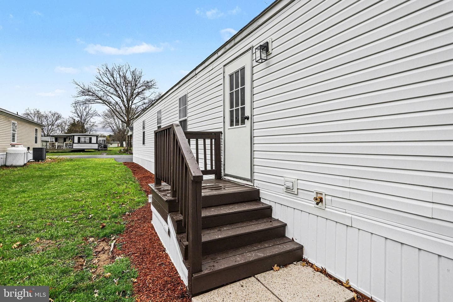 31 Davis Avenue photo 26