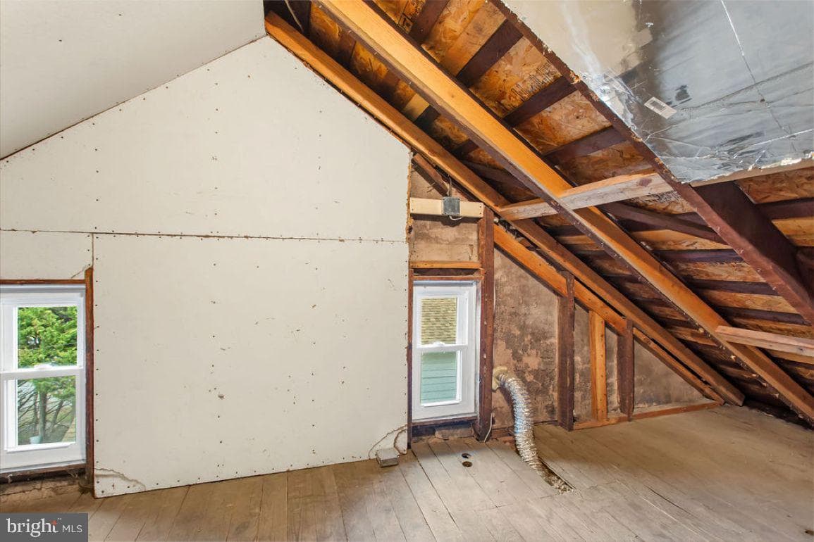 265 E York Street photo 28