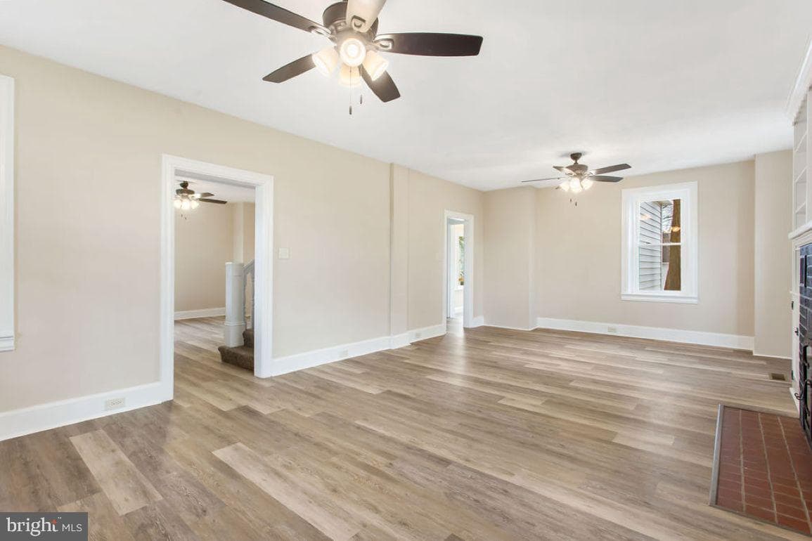 265 E York Street photo 8