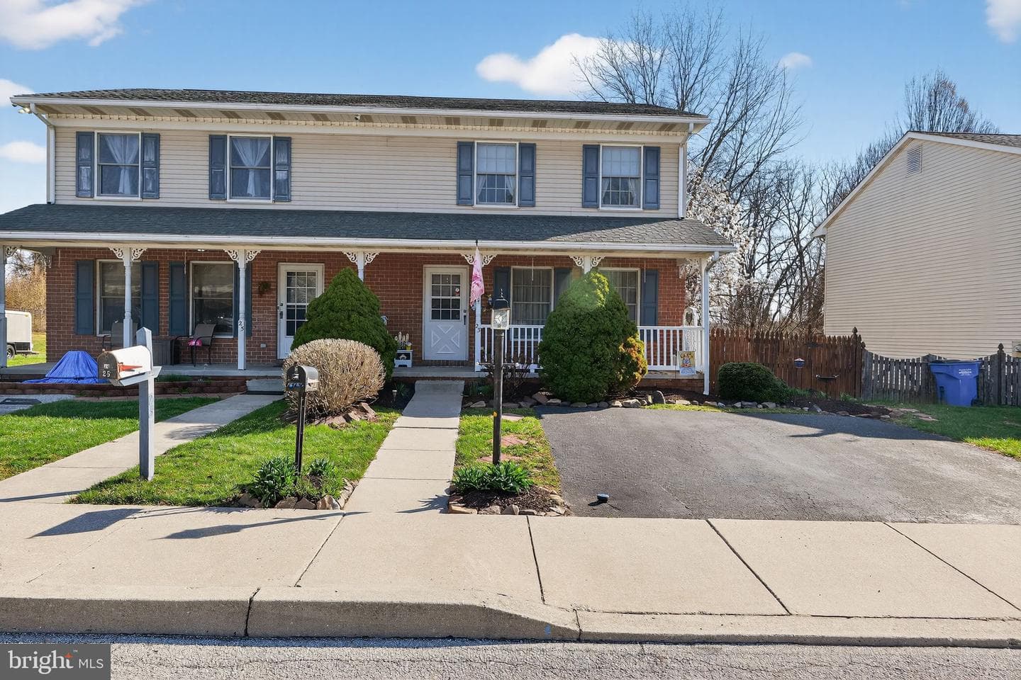 23 Crescent Lane
