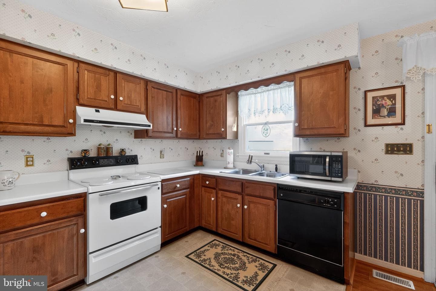 23 Crescent Lane photo 14