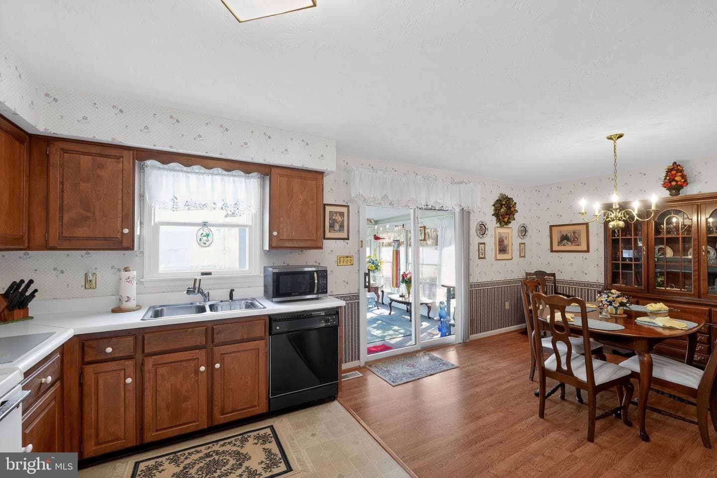 23 Crescent Lane photo 15