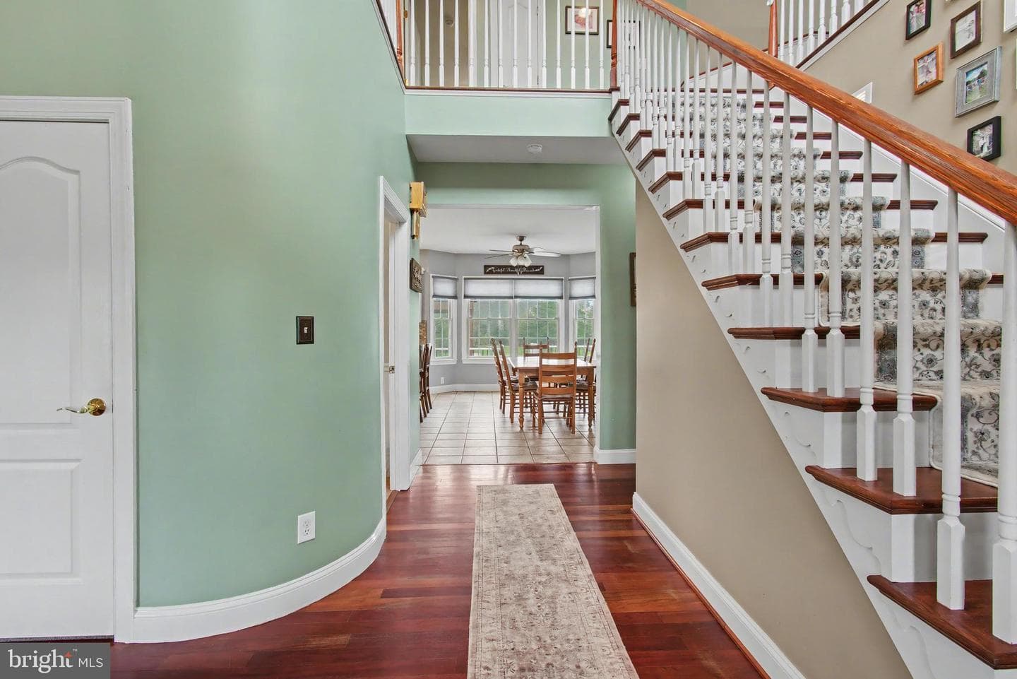 105 Saint Johns Road W photo 15