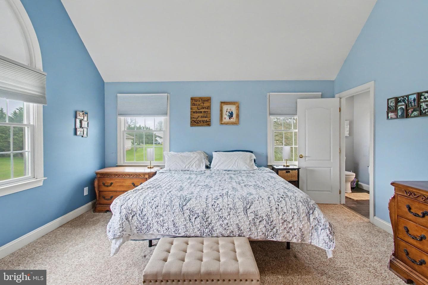 105 Saint Johns Road W photo 17