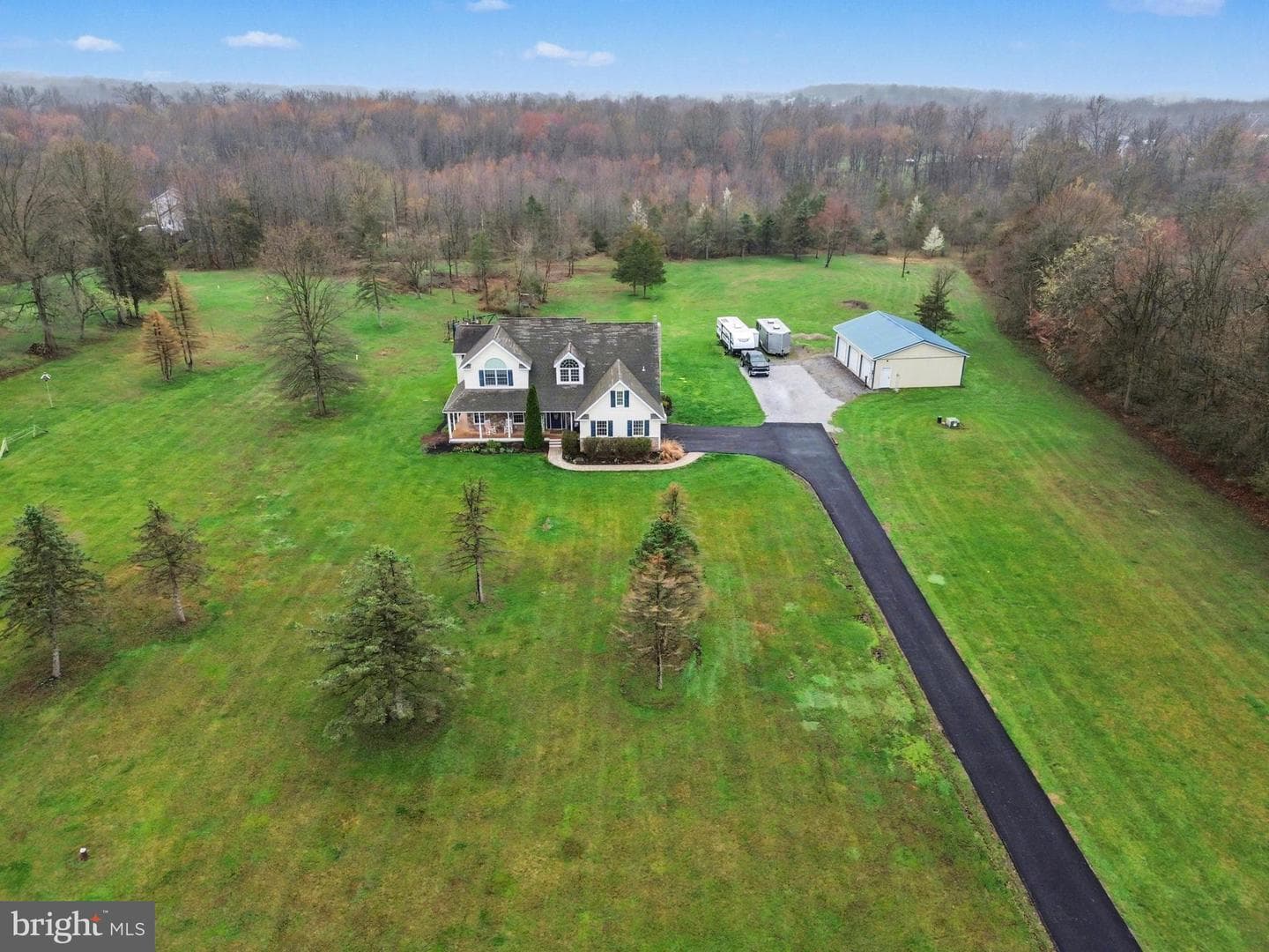 105 Saint Johns Road W photo 2