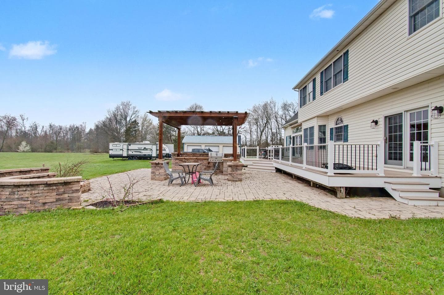 105 Saint Johns Road W photo 25