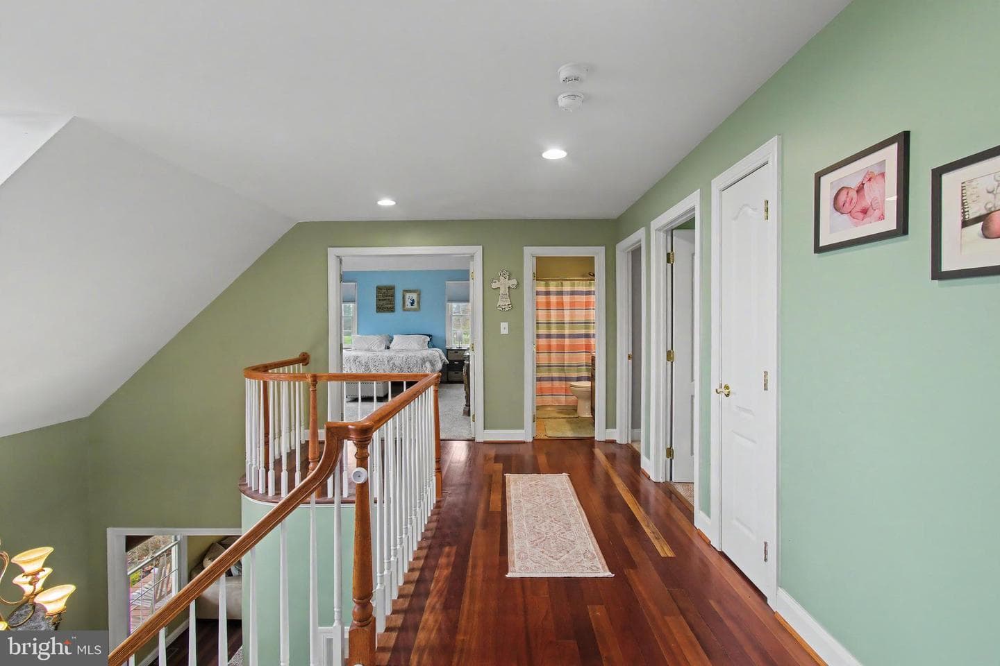 105 Saint Johns Road W photo 27