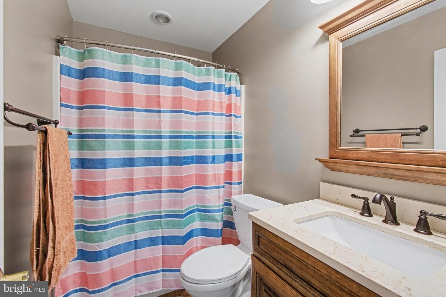 105 Saint Johns Road W photo 28