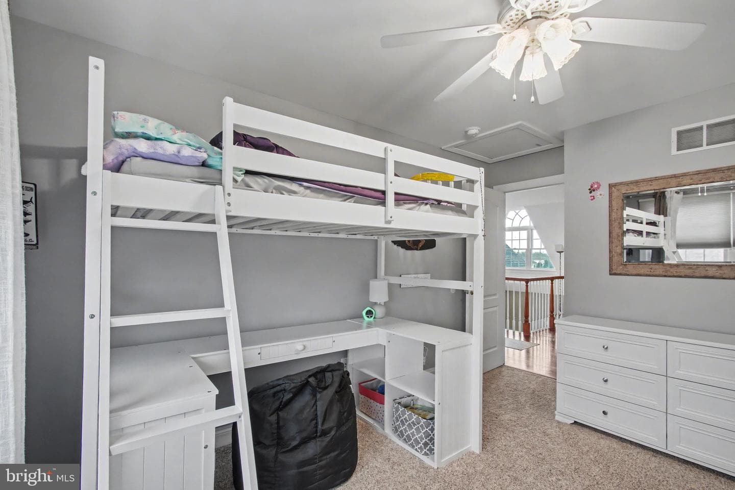 105 Saint Johns Road W photo 29