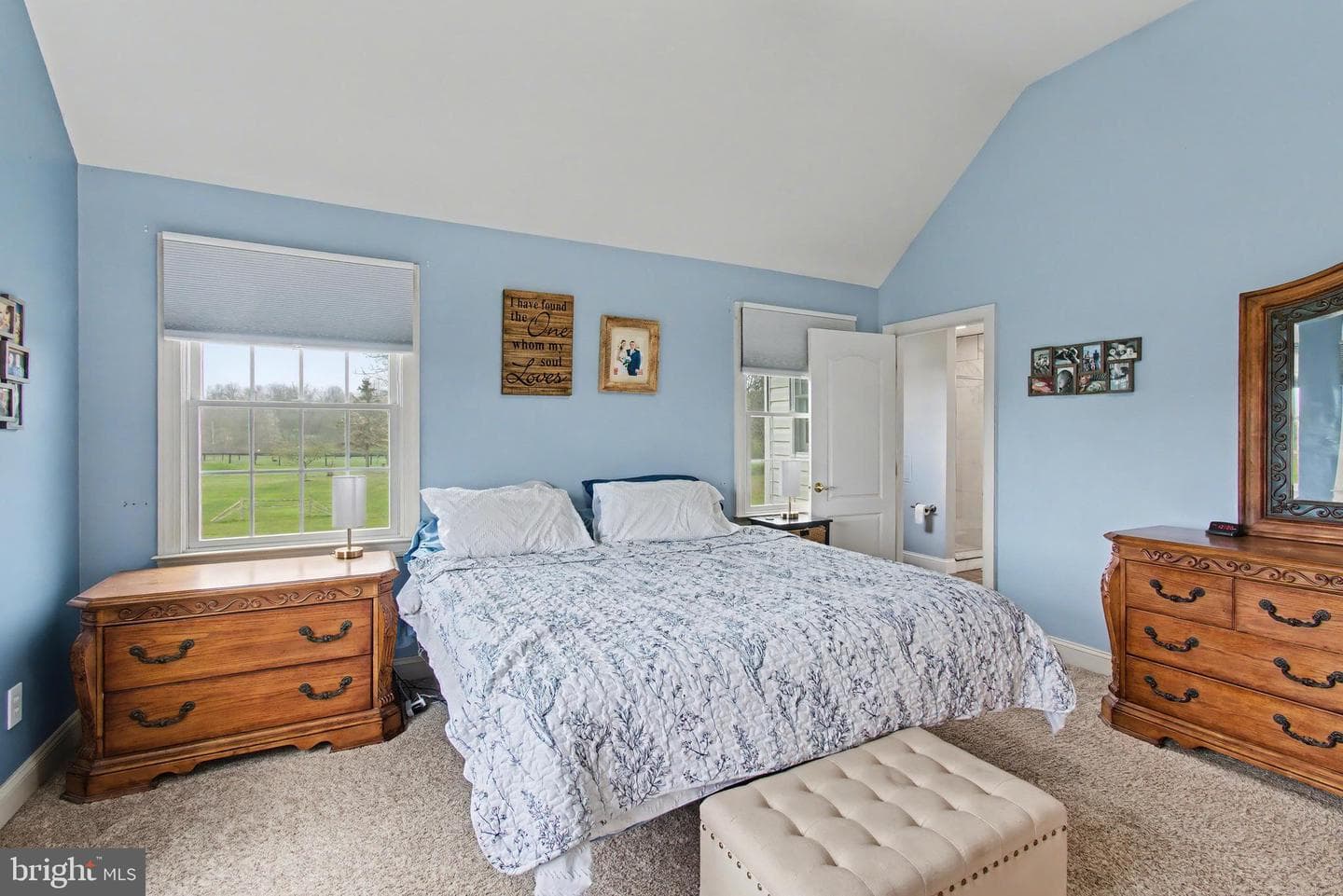 105 Saint Johns Road W photo 33