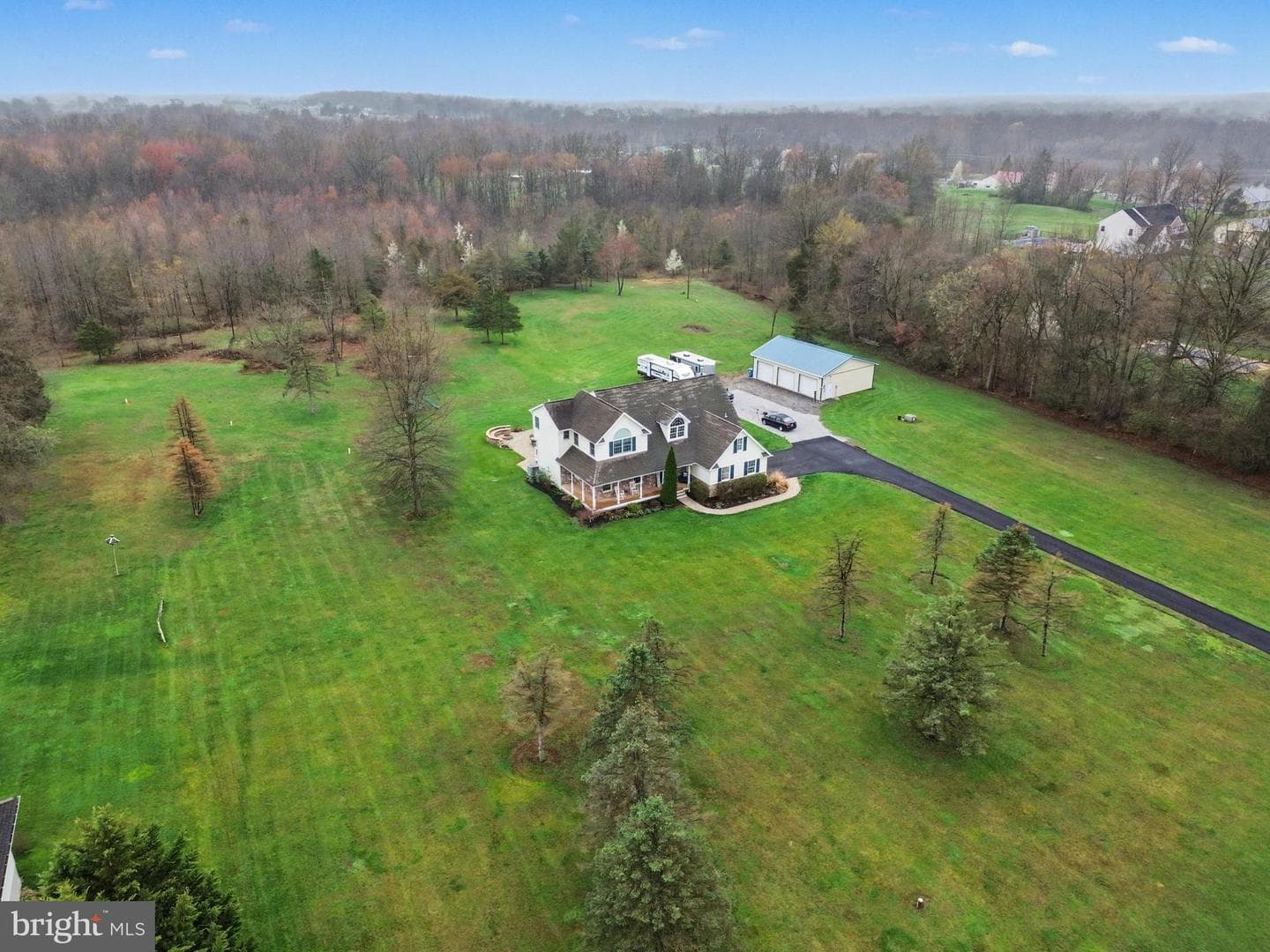 105 Saint Johns Road W photo 40