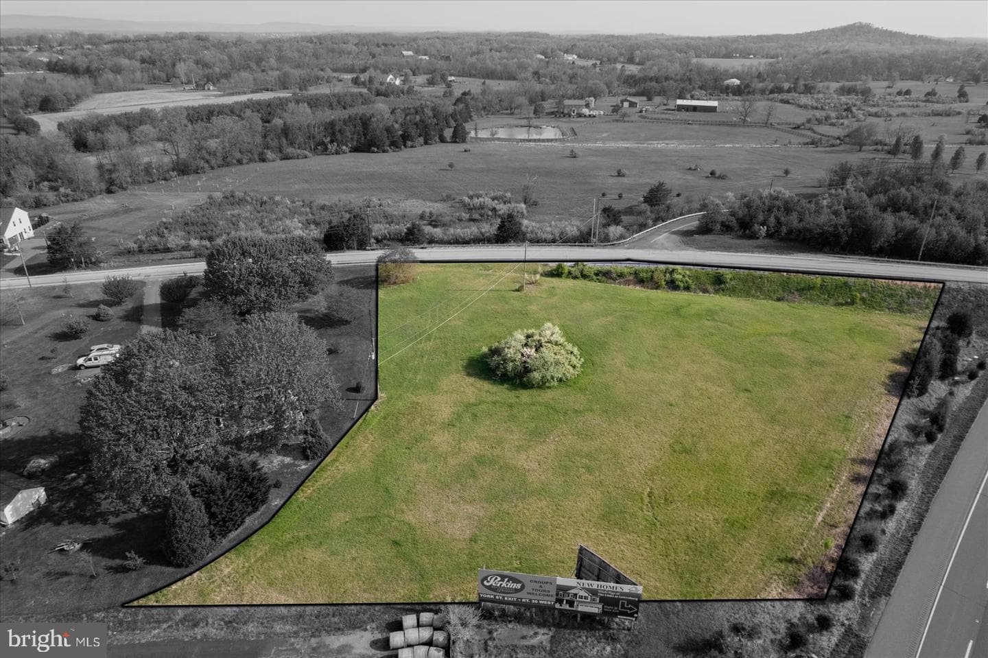 680 Barlow-Greenmount Road photo 3
