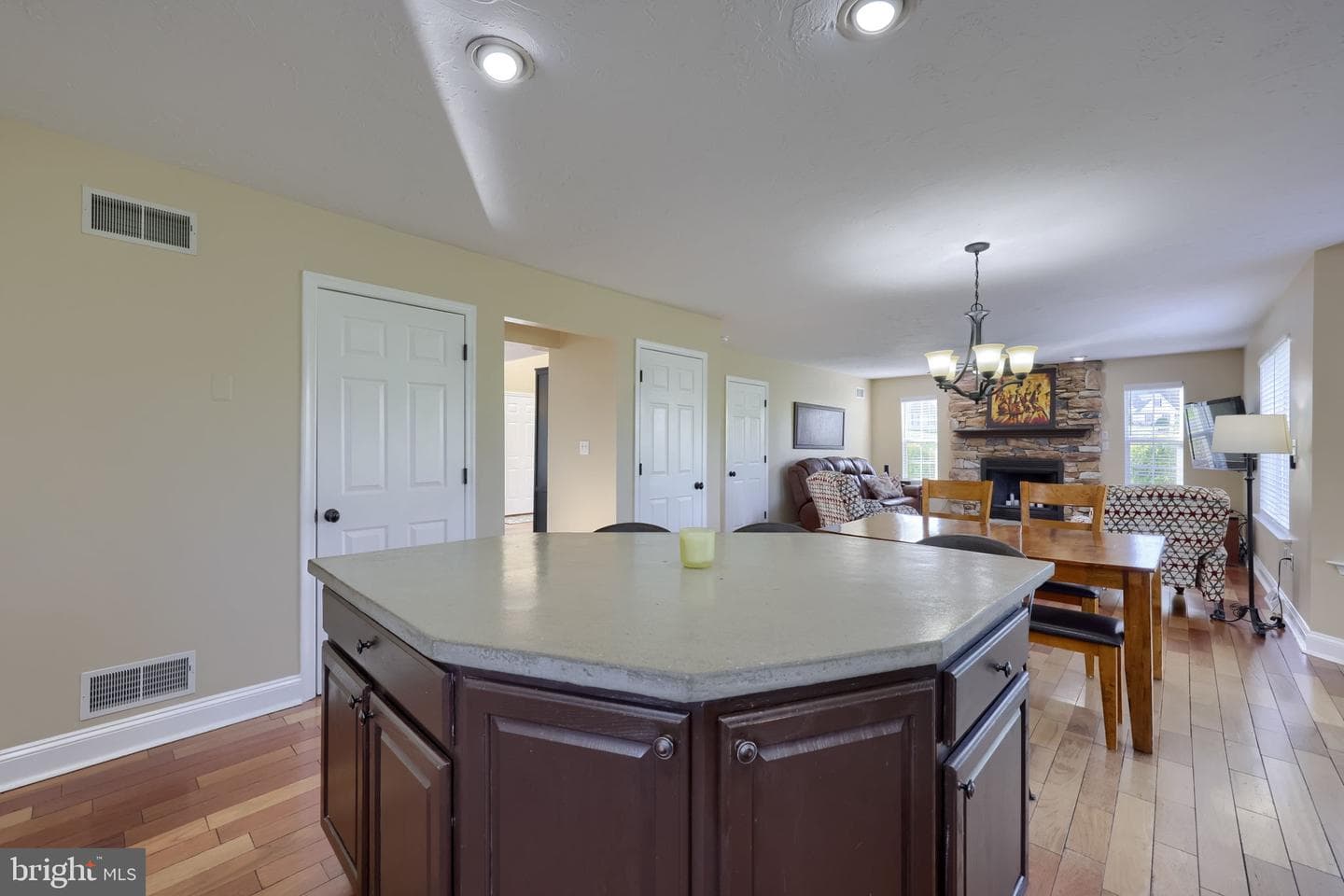 80 E Summit Drive photo 18