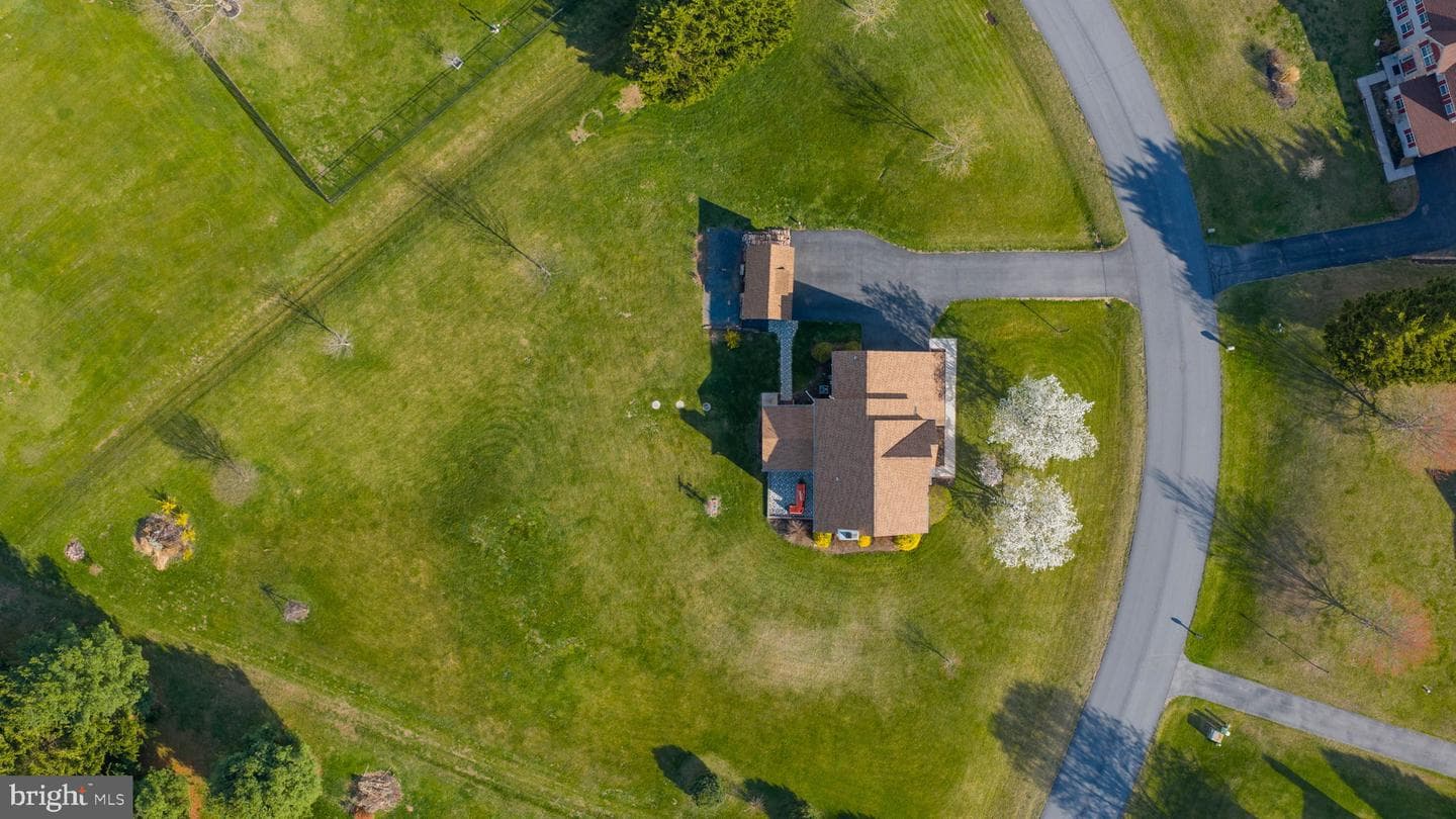 80 E Summit Drive photo 68