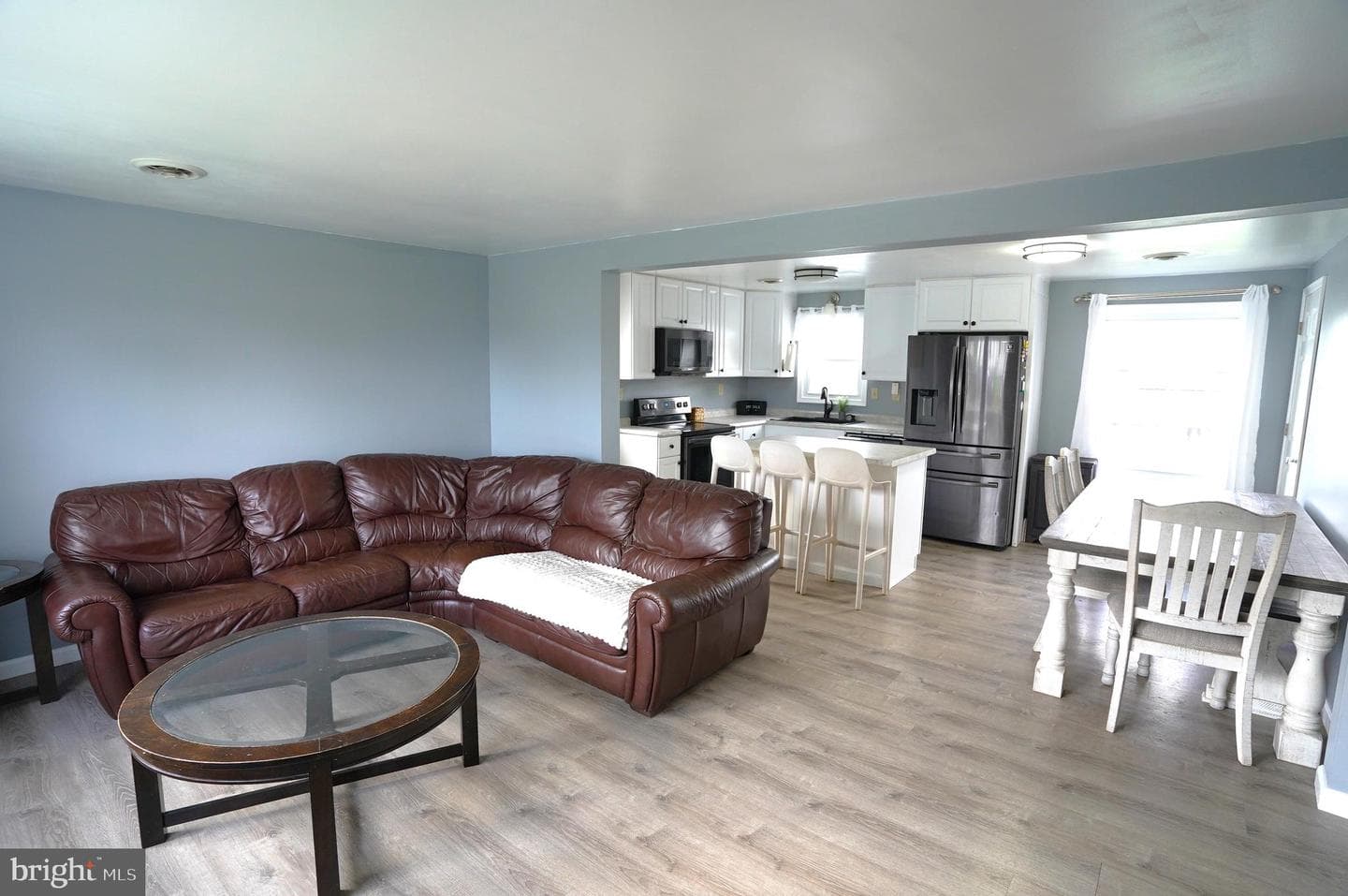 85 E Locust Lane photo 3